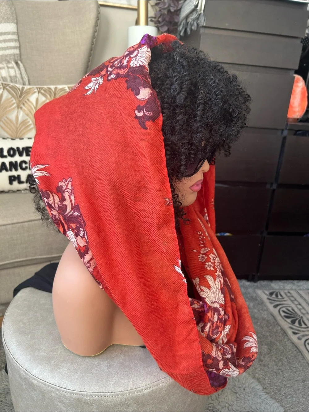 ✨NEW Red Floral Lightweight Scarf — Elegant Everyday Wrap